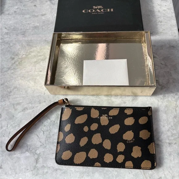 Coach Black and Cream Deer Spot Wristlet New In Box - Picture 2 of 4